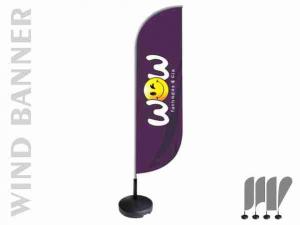 Wind Banner Wind Banner Completo para Piso em Tecido Poliéster 98g - 4x4 - Impressão Ultra HD Sublimática - Dupla-Face Costurado - Base Plástica - Haste Desmontável Curva     